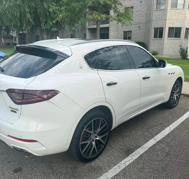 2017 Maserati Levante - Image 3 of 9