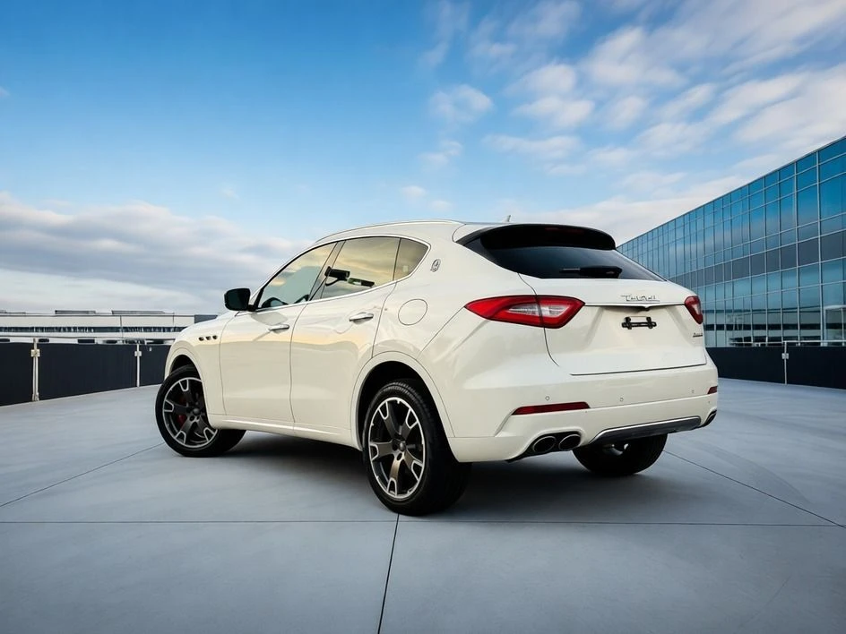 2017 Maserati Levante - Image 3 of 20