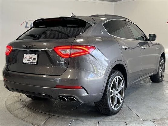 2017 Maserati Levante - Image 5 of 20