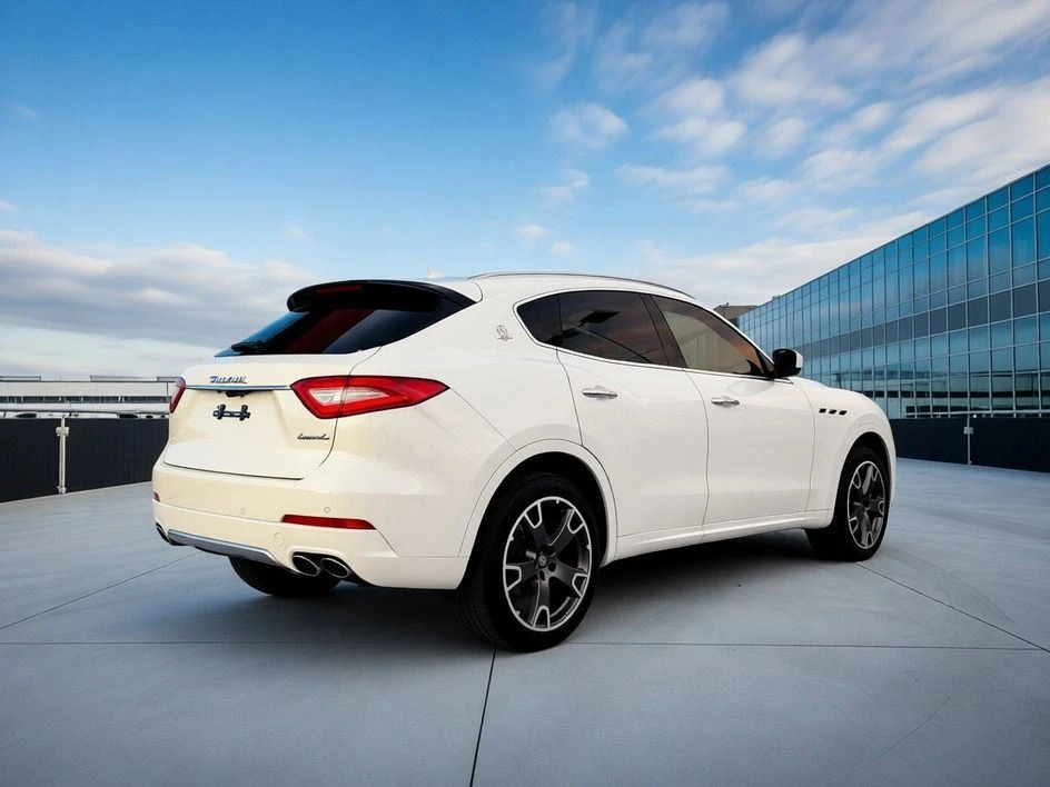2017 Maserati Levante - Image 9 of 20