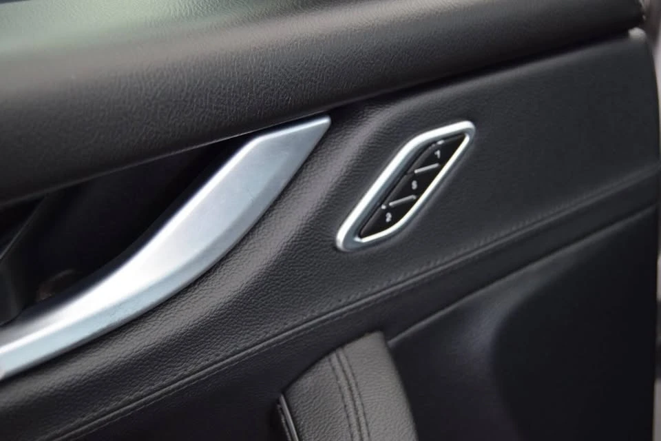 2017 Maserati Levante - Image 11 of 20