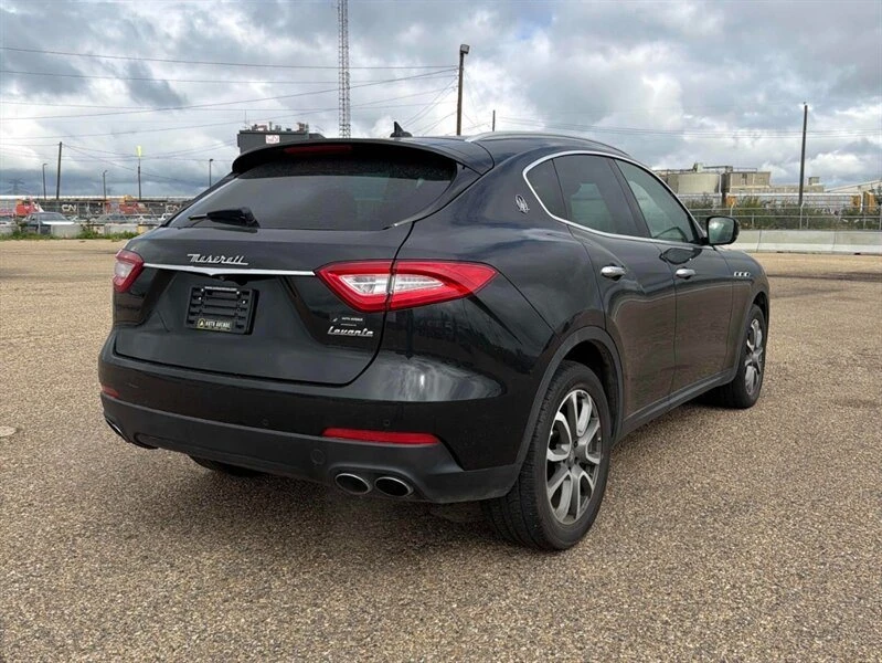 2017 Maserati Levante - Image 8 of 17