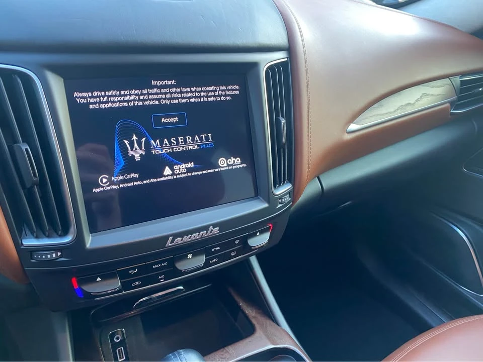 2017 Maserati Levante - Image 17 of 19