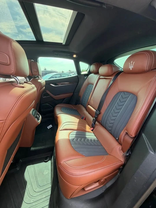 2017 Maserati Levante - Image 8 of 12
