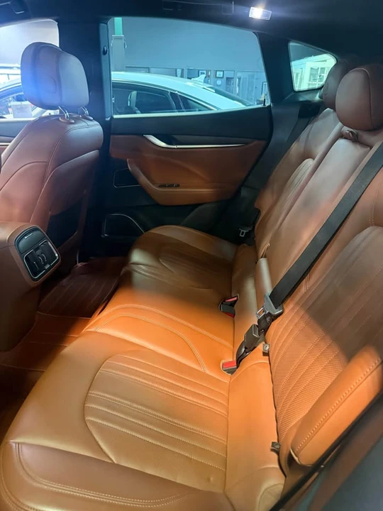 2017 Maserati Levante - Image 5 of 10