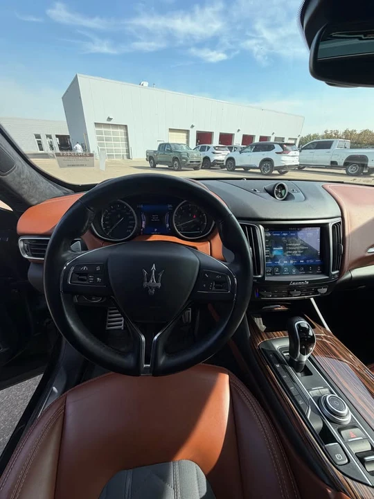 2017 Maserati Levante - Image 7 of 12