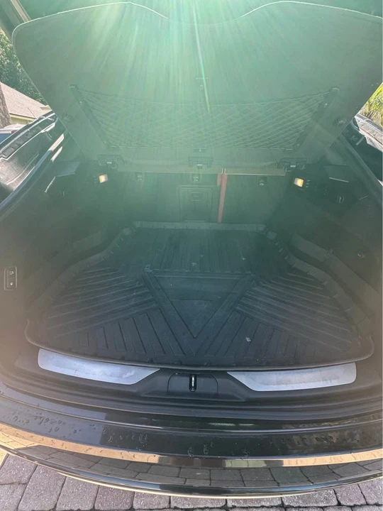 2017 Maserati Levante - Image 2 of 5