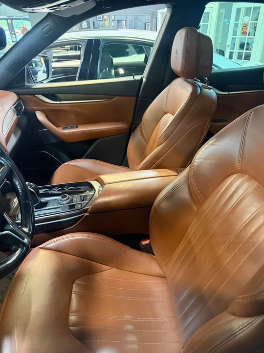 2017 Maserati Levante - Image 9 of 10