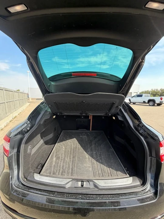 2017 Maserati Levante - Image 10 of 12
