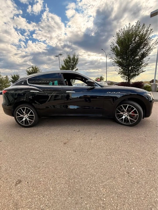 2017 Maserati Levante - Image 2 of 11