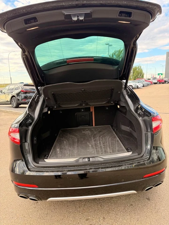 2017 Maserati Levante - Image 11 of 11