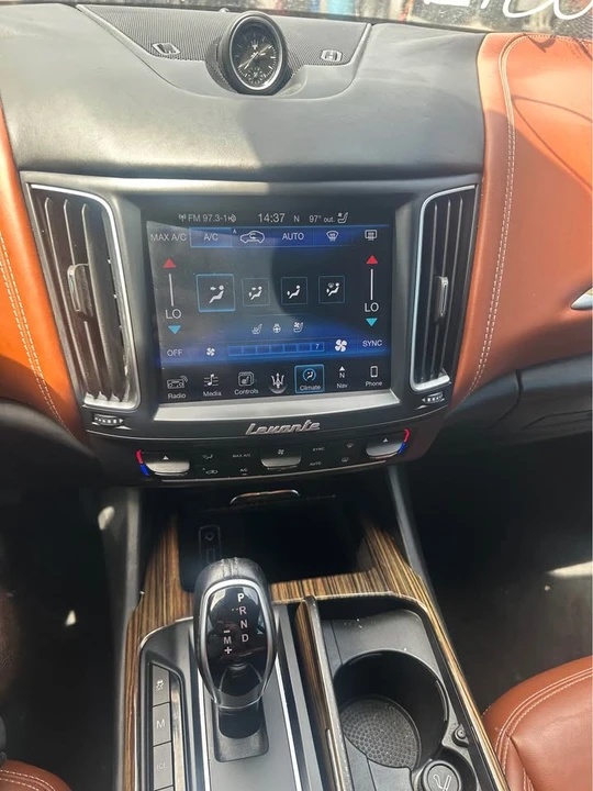 2017 Maserati Levante - Image 9 of 11