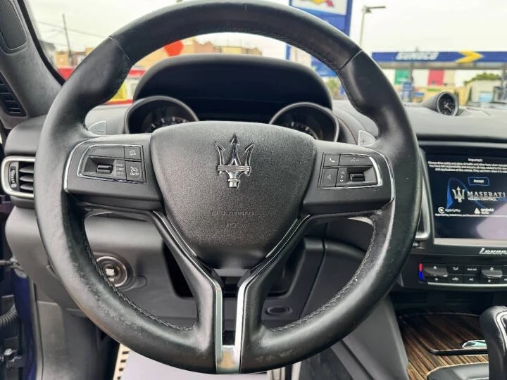 2017 Maserati Levante - Image 6 of 9