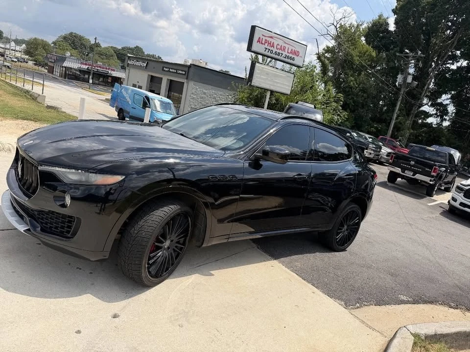 2017 Maserati Levante - Image 8 of 20