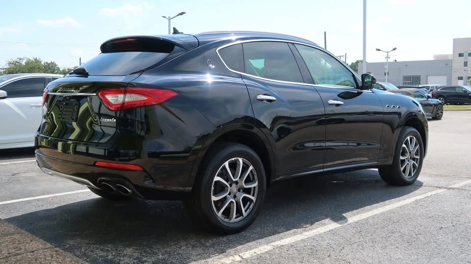 2017 Maserati Levante - Image 12 of 15