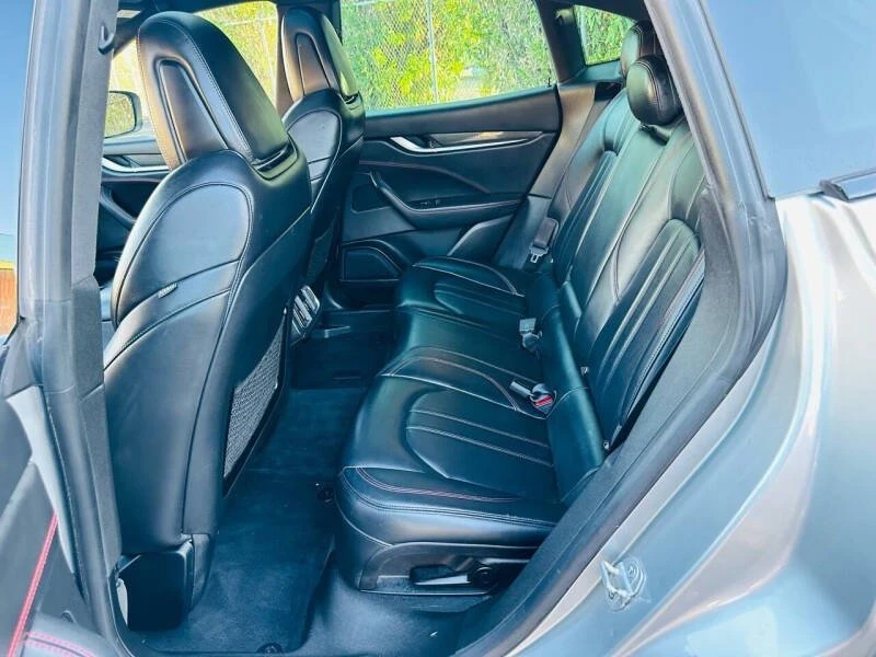2017 Maserati Levante - Image 7 of 16