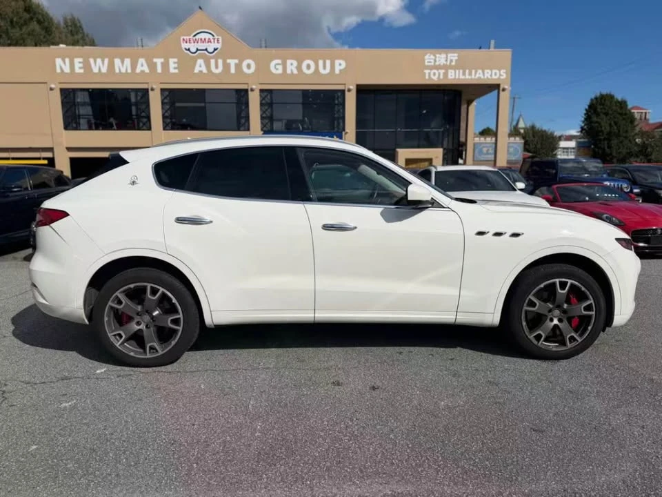 2017 Maserati Levante - Image 2 of 19