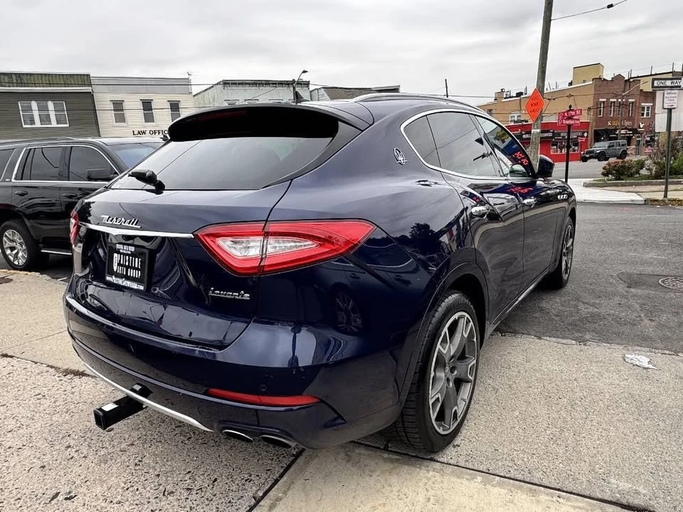 2017 Maserati Levante - Image 11 of 20