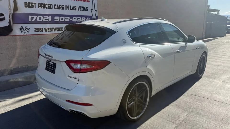 2017 Maserati Levante - Image 4 of 20