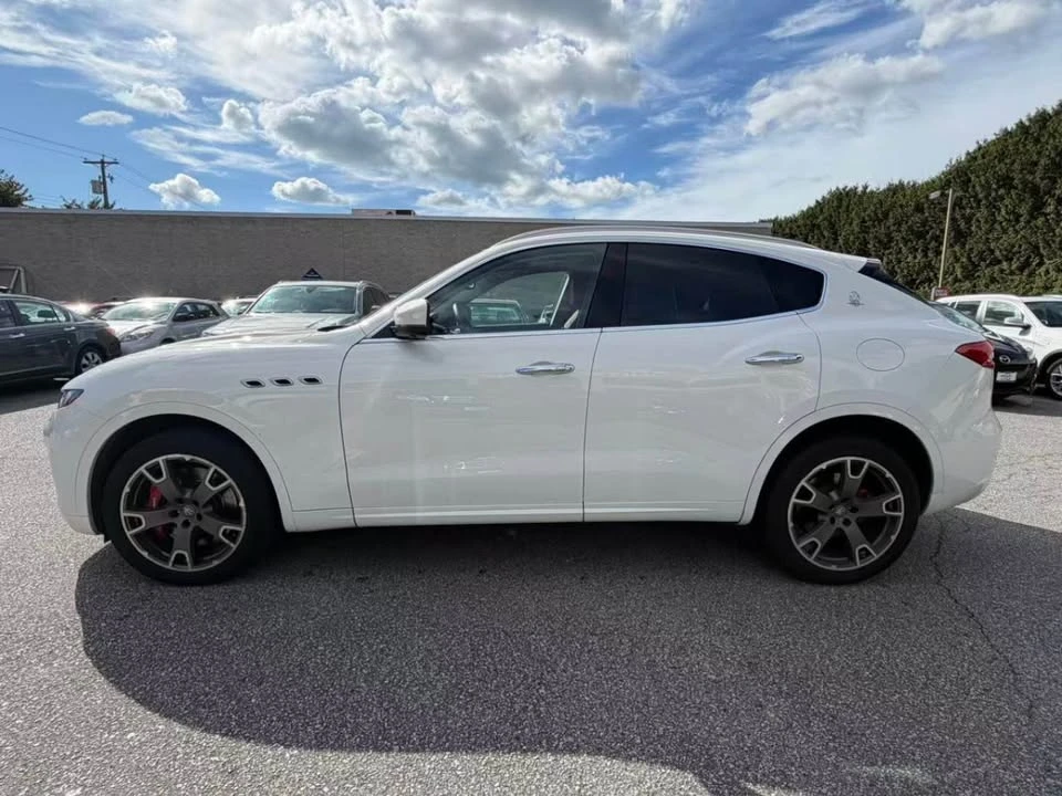 2017 Maserati Levante - Image 10 of 19