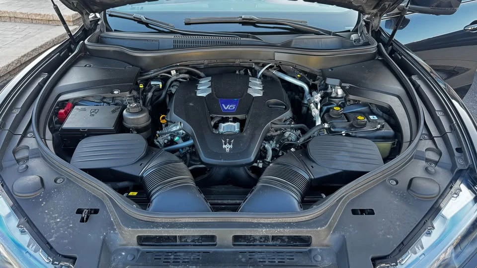 2017 Maserati Levante - Image 12 of 12