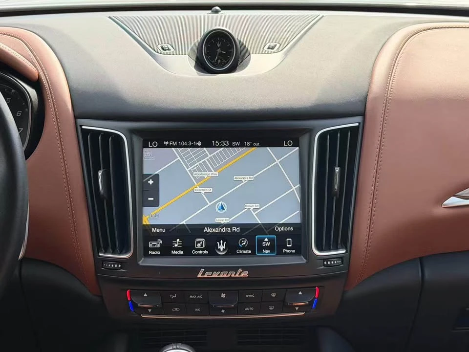 2017 Maserati Levante - Image 9 of 10
