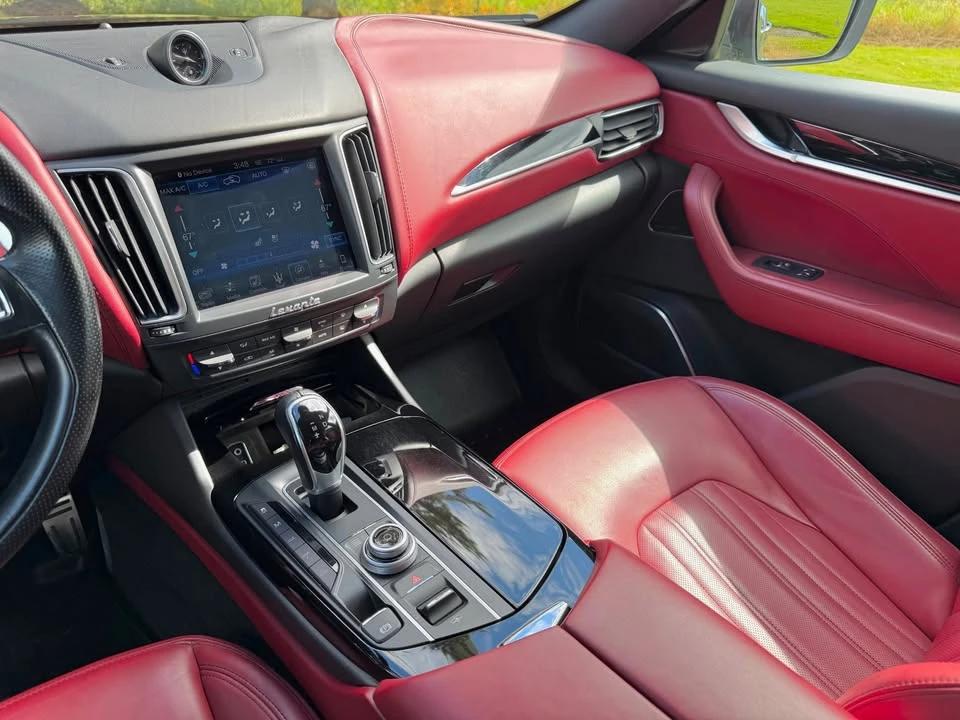 2017 Maserati Levante - Image 18 of 19
