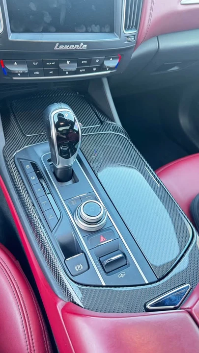 2017 Maserati Levante - Image 11 of 12