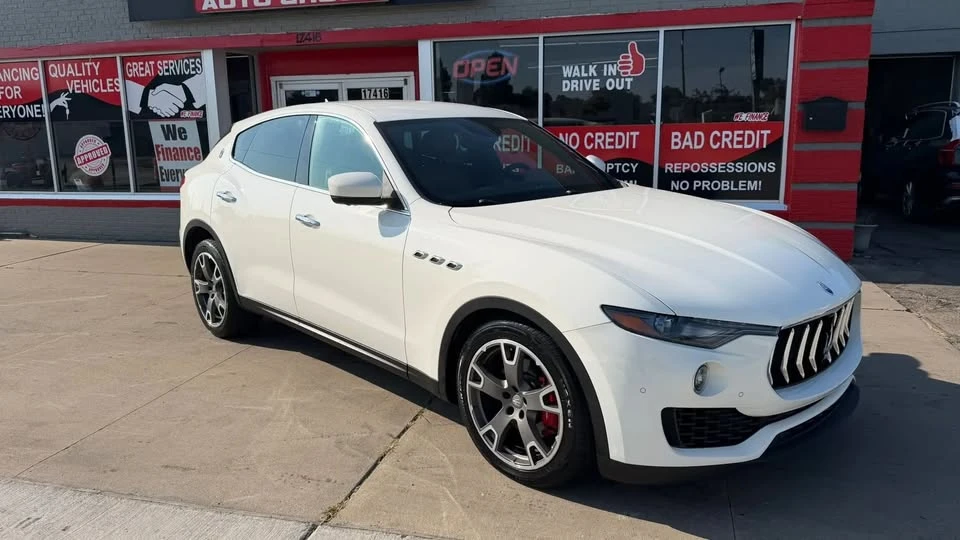 2017 Maserati Levante - Image 2 of 20