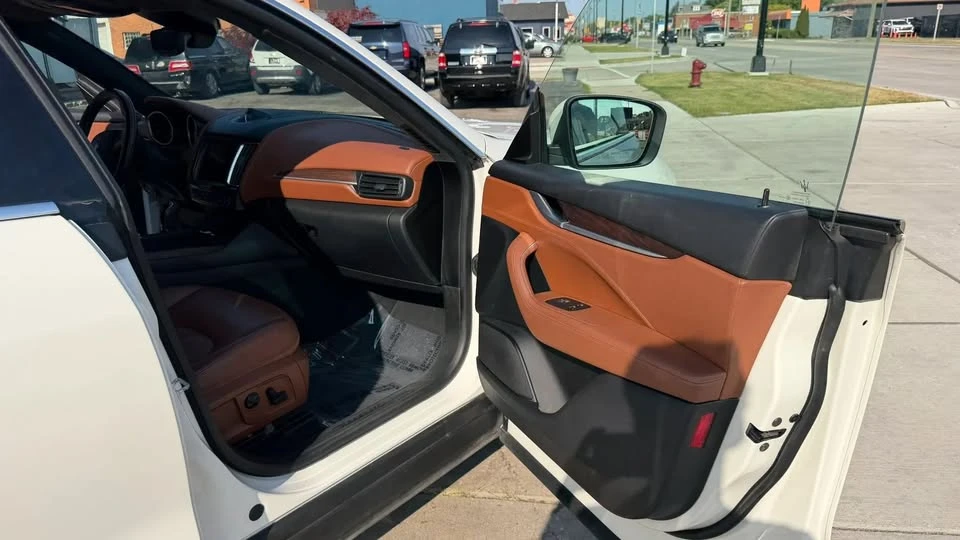 2017 Maserati Levante - Image 18 of 20