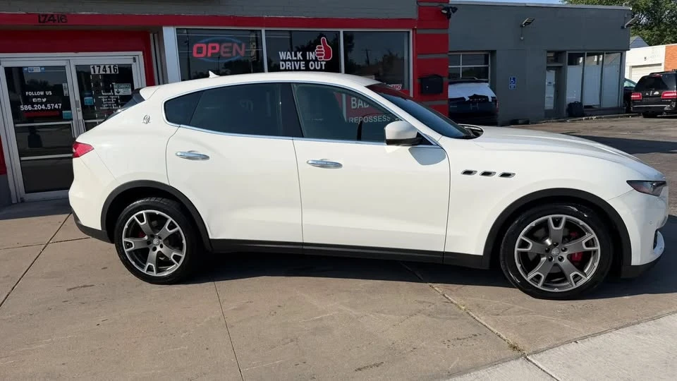 2017 Maserati Levante - Image 5 of 20