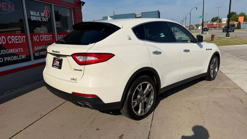 2017 Maserati Levante - Image 10 of 20