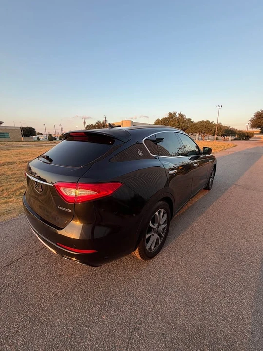 2017 Maserati Levante - Image 9 of 16