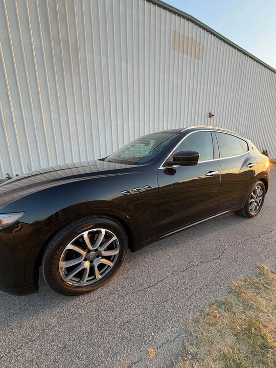 2017 Maserati Levante - Image 2 of 16