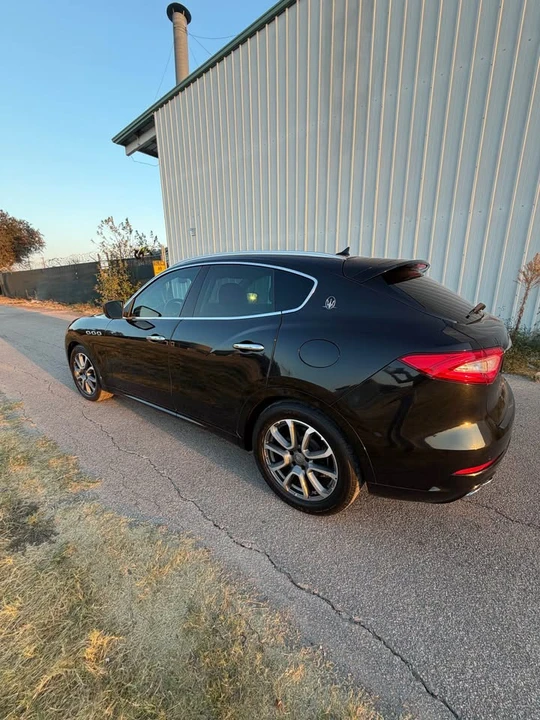 2017 Maserati Levante - Image 8 of 16