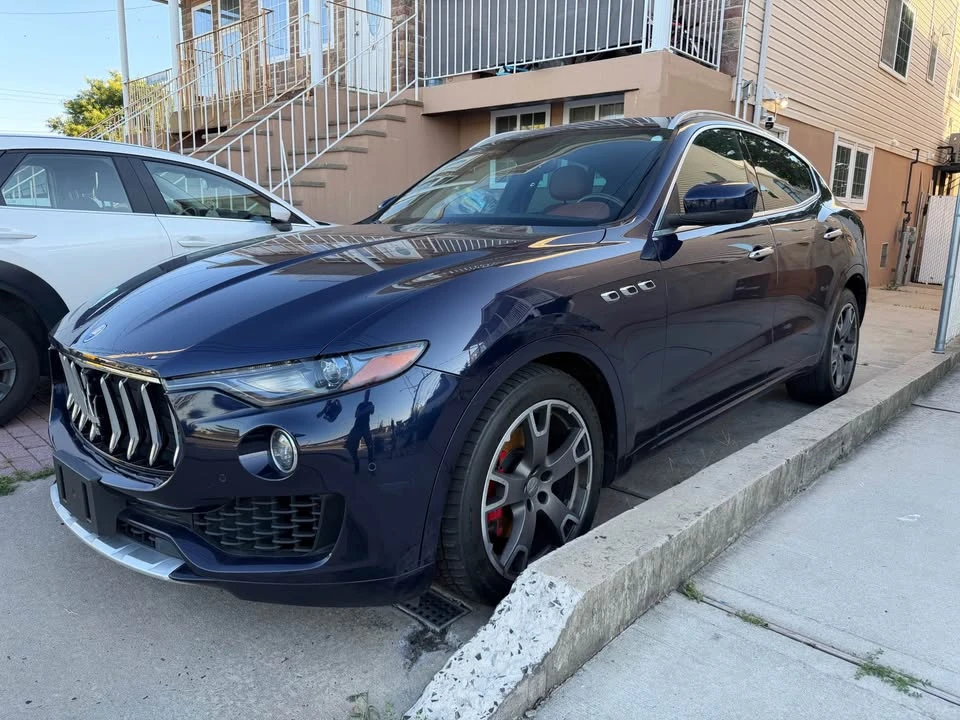 2017 Maserati Levante - Image 5 of 12