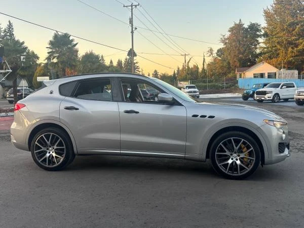 2017 Maserati Levante - Image 4 of 18