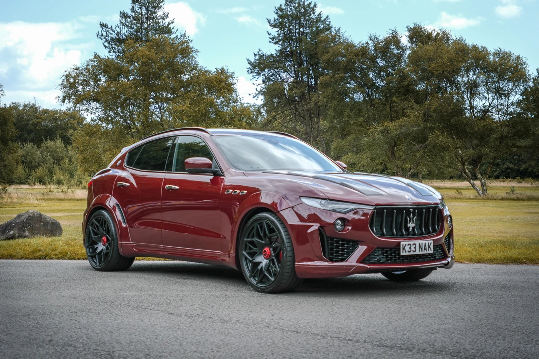 2017 Maserati Levante - Image 8 of 31