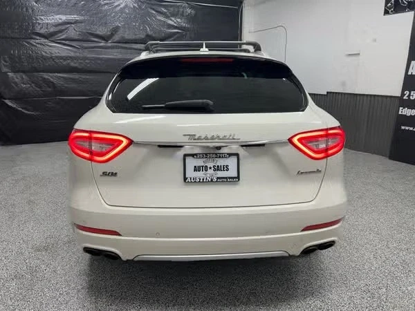 2017 Maserati Levante - Image 5 of 13