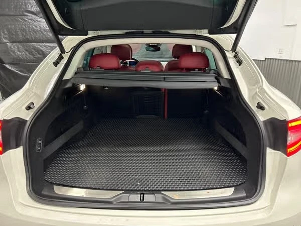 2017 Maserati Levante - Image 6 of 13
