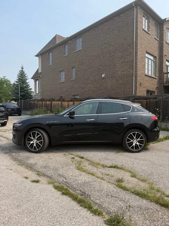 2017 Maserati Levante - Image 2 of 11
