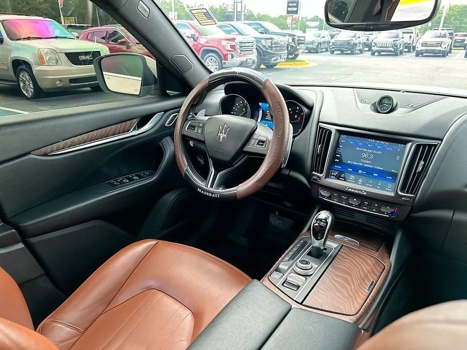 2017 Maserati Levante - Image 19 of 20