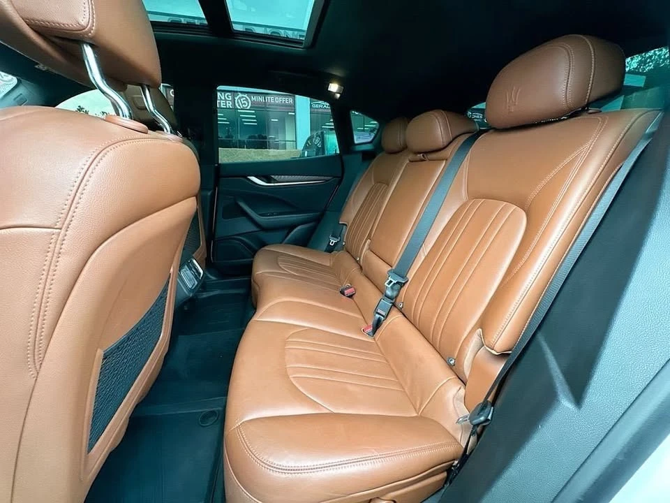 2017 Maserati Levante - Image 17 of 20