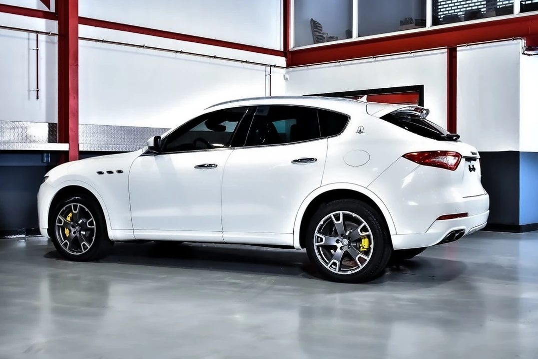 2017 Maserati Levante - Image 20 of 31