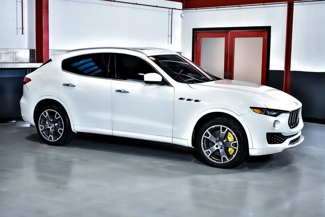 2017 Maserati Levante - Image 7 of 31