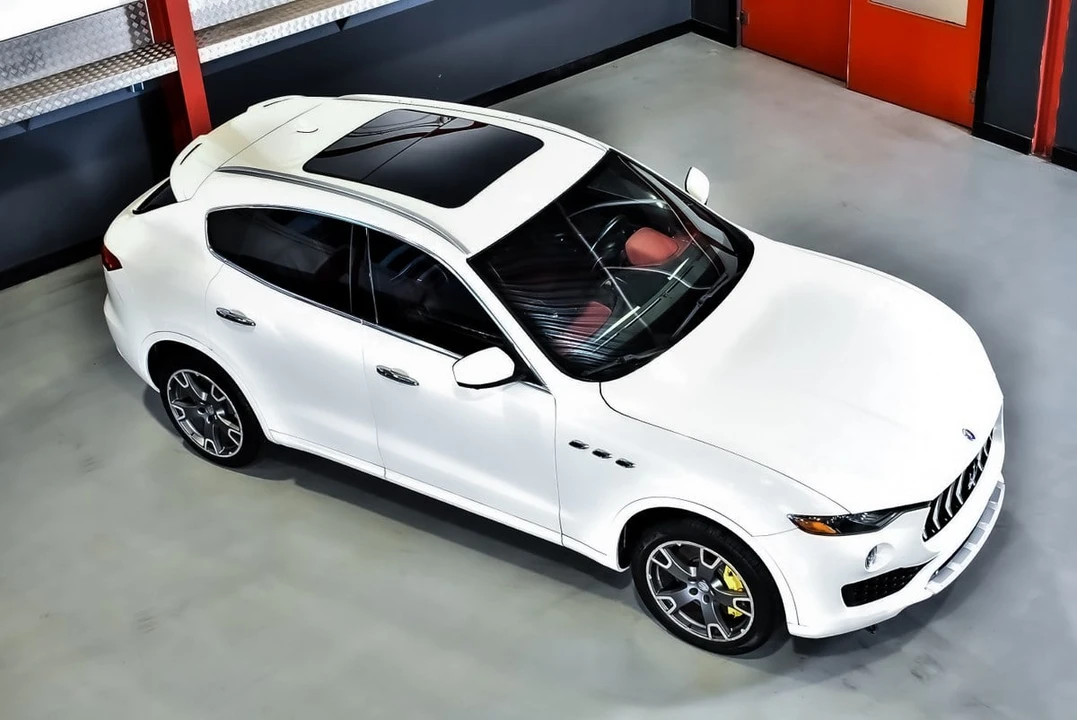 2017 Maserati Levante - Image 12 of 31