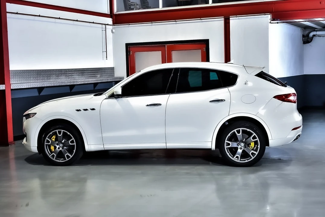 2017 Maserati Levante - Image 21 of 31