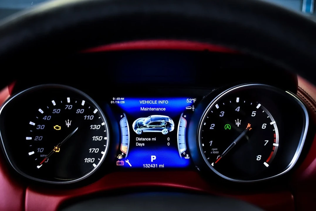 2017 Maserati Levante - Image 28 of 31
