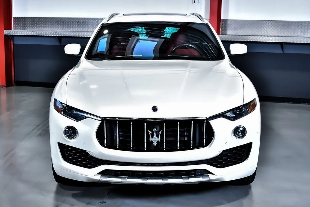 2017 Maserati Levante - Image 2 of 31