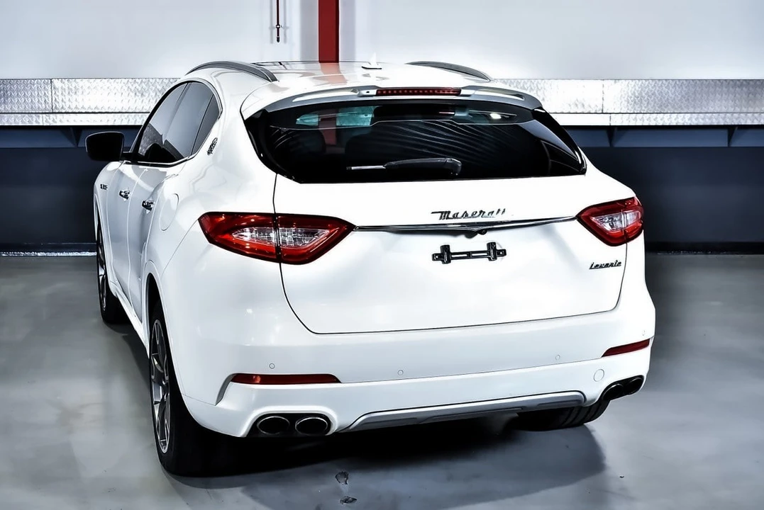 2017 Maserati Levante - Image 16 of 31